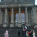 Hosszú sor a Reichstag előtt