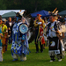 Powwow indiántánc: balról a tavalyi (törzsi) szépségkirálynő